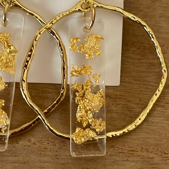 🎉❤️ NEW Marissa Leaves of Gold Dangle Earrings Easter Gifts - Picture 3 of 5